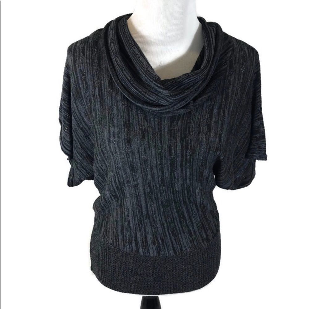 Cowl Neck Open Short Sleeve Knit Shirt Small